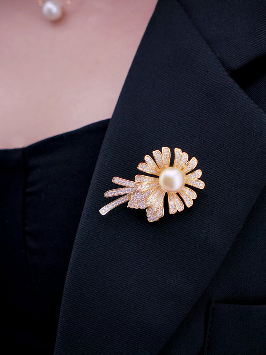 Pearl Dasiy Brooch